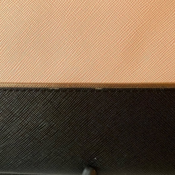 Kate Spade: Pink& Black Padded Laptop Sleeve- Gold Tone - Picture 8 of 16